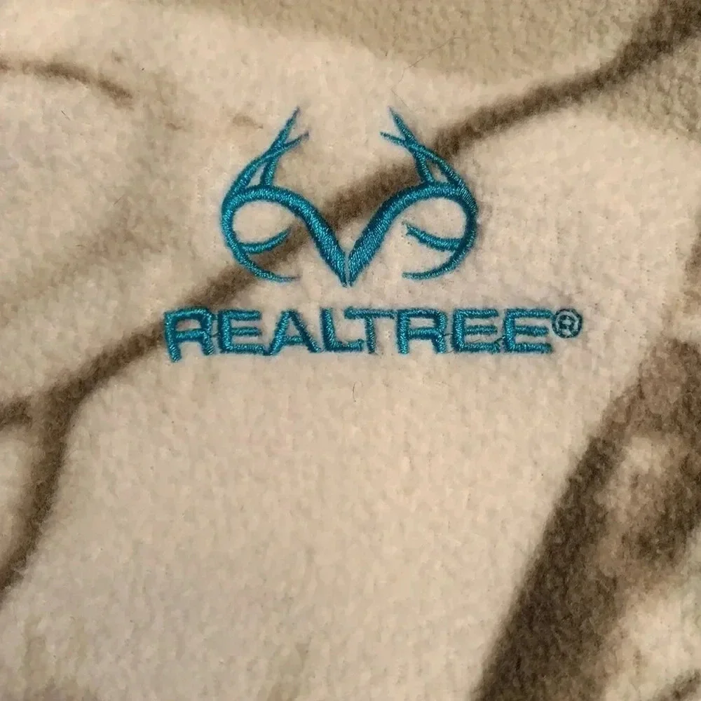 Realtree Light Zipper Jacket - Picture 2 of 4